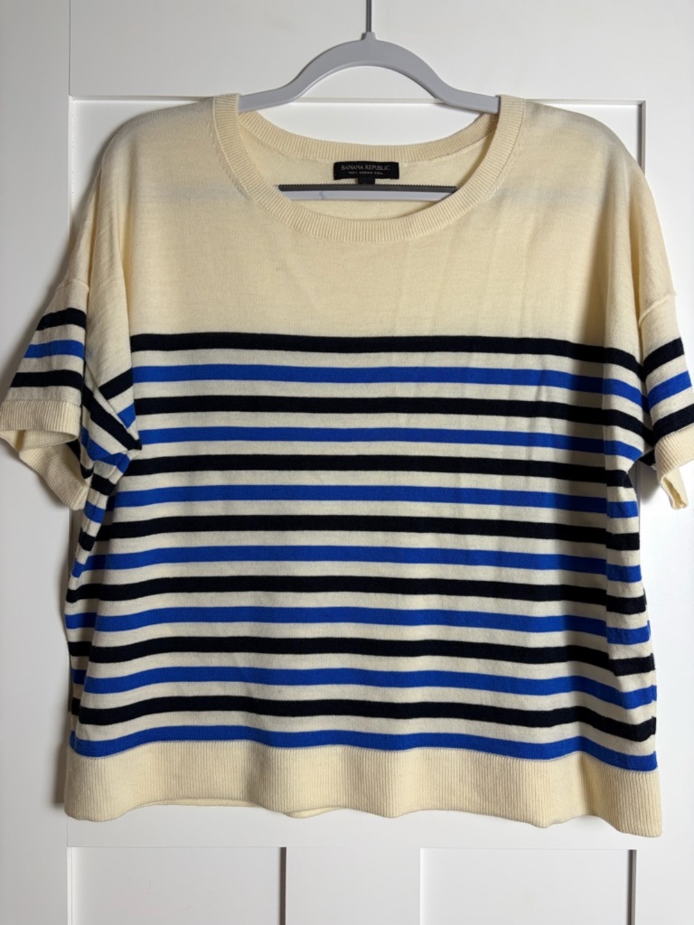 Banana Republic Cream Merino Wool Crewneck Sweater